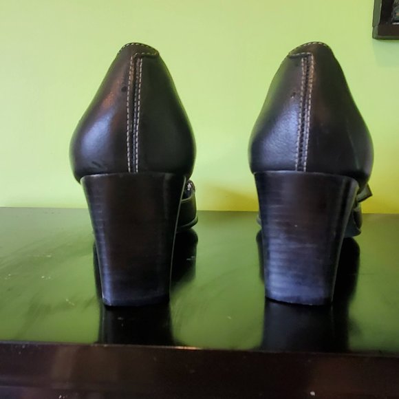 Hush Puppies Black Size 9.5M with 2.5inch  Heel - Picture 6 of 9